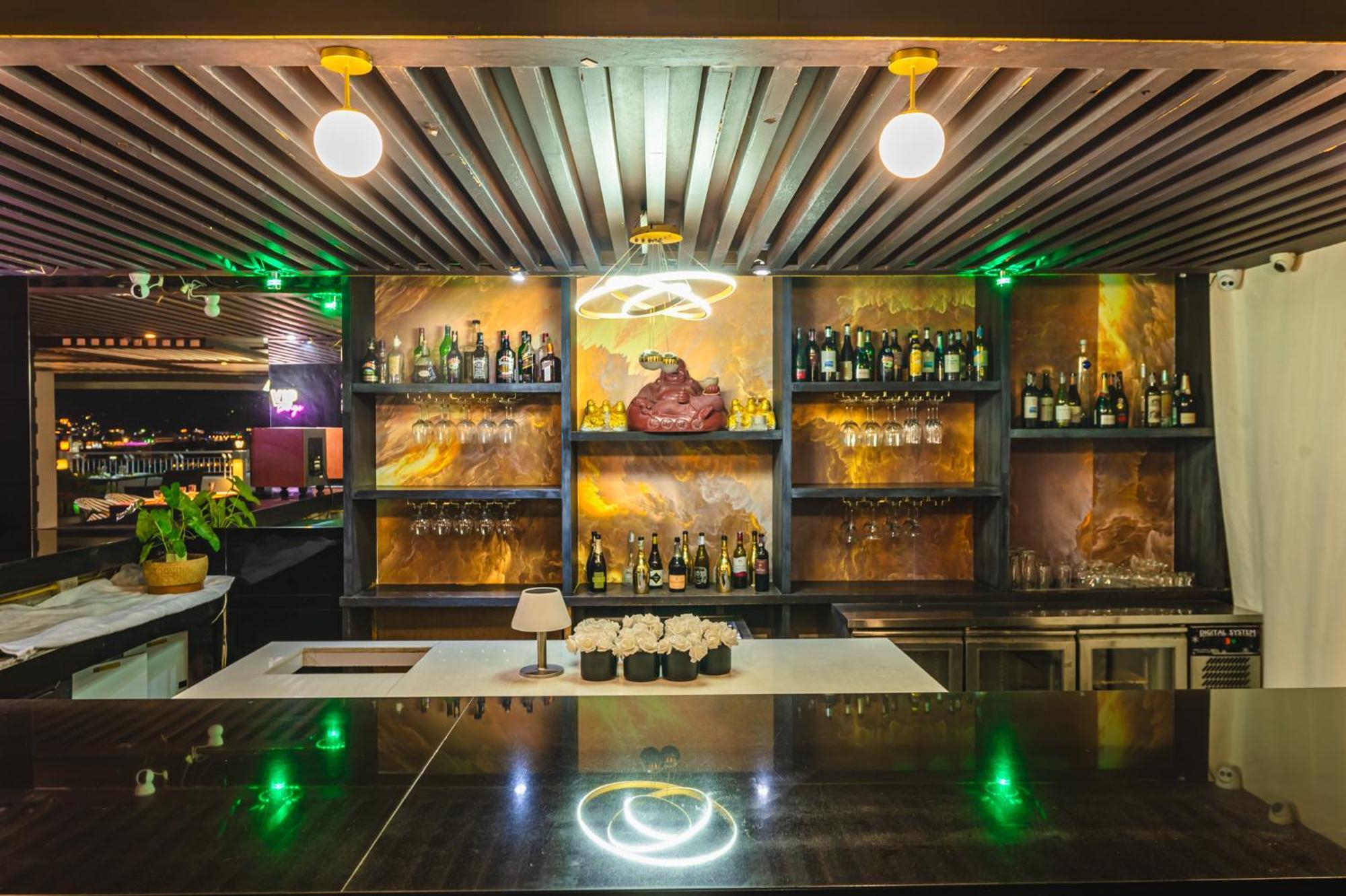 카사 델 M 리조트 Patong 외부 사진