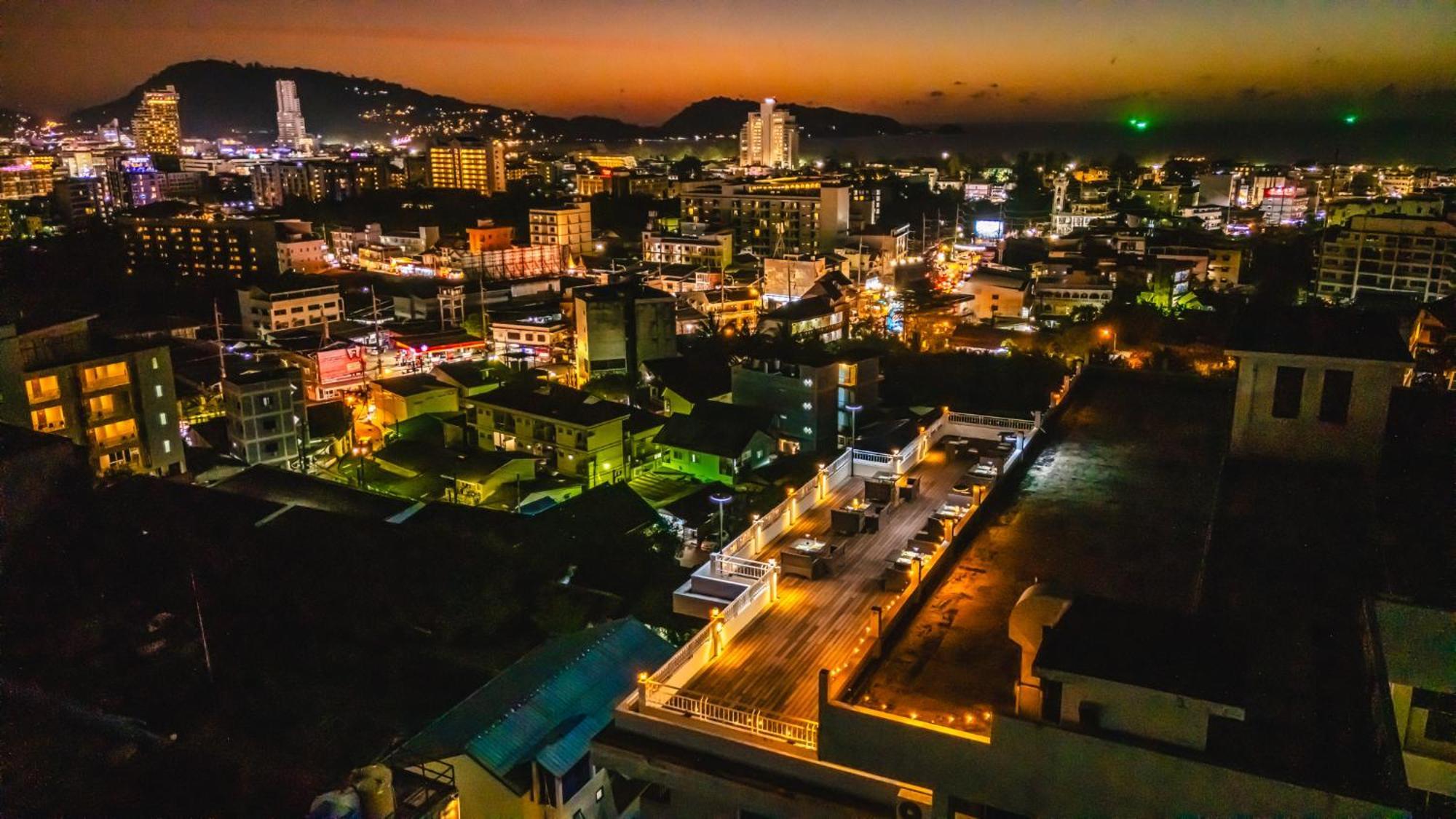 카사 델 M 리조트 Patong 외부 사진